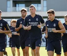 Doinb与60激战皇家马德里分钟，大比分获胜胜负难料！，凯恩焦点对战赛场气氛高涨的简单介绍-爱游戏体育