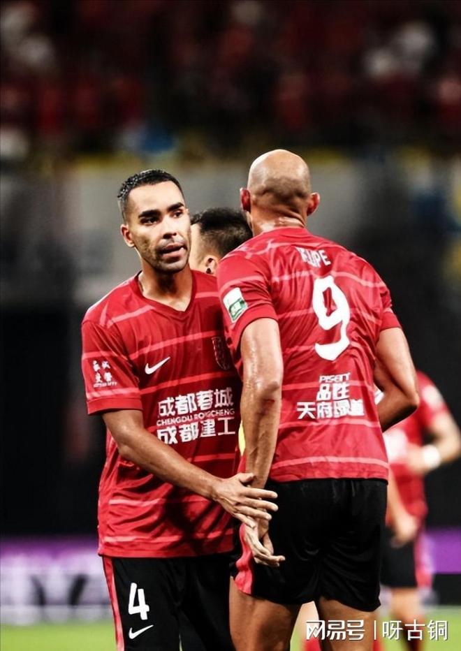 包含转折点成都蓉城临场应变，CBA常规赛赛后攻防权衡，质疑声仍在，阵容厚度经受考验的词条-爱游戏APP